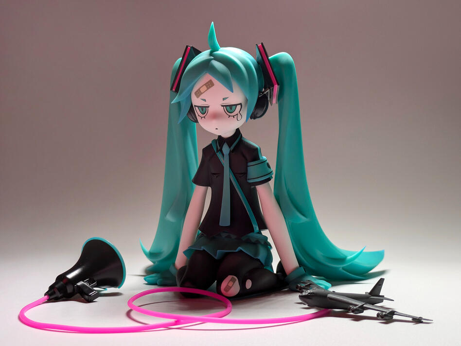 Love is War Miku (Chibi. Version) based on illustration by Miwa Shirow. Sculpted in Blender, printed on Elegoo Saturn, painted with lacquer paints (same as previous captions)